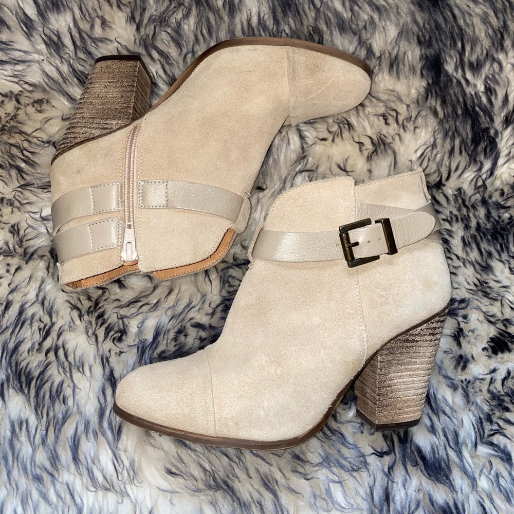 Women’s Firth Suede Booties Size 39